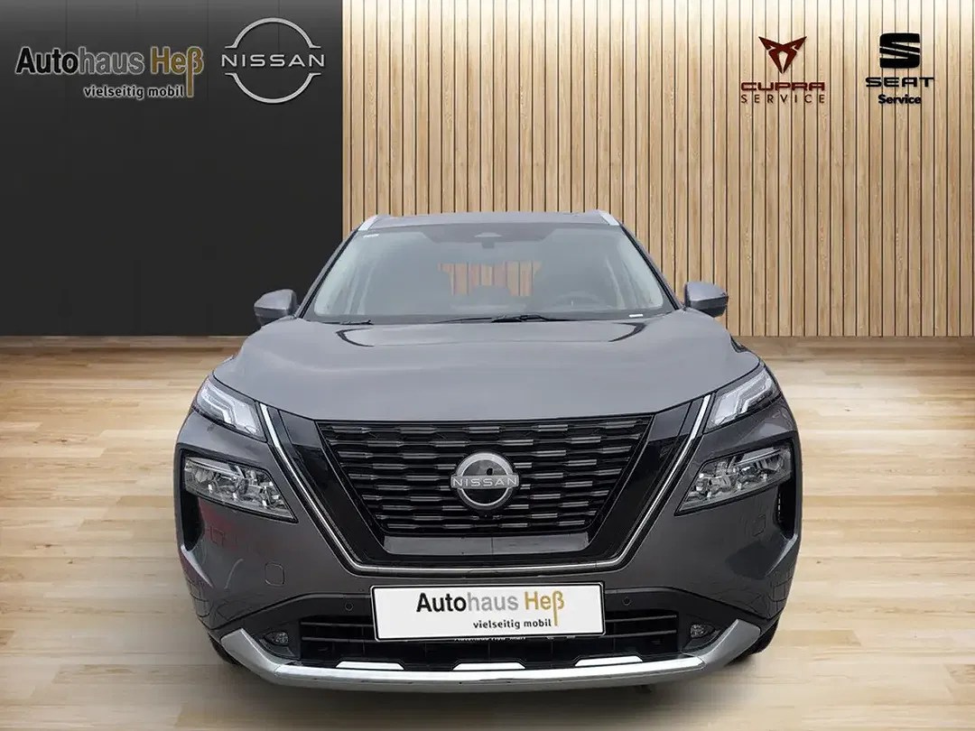 Nissan X-Trail - Thumbnail 2