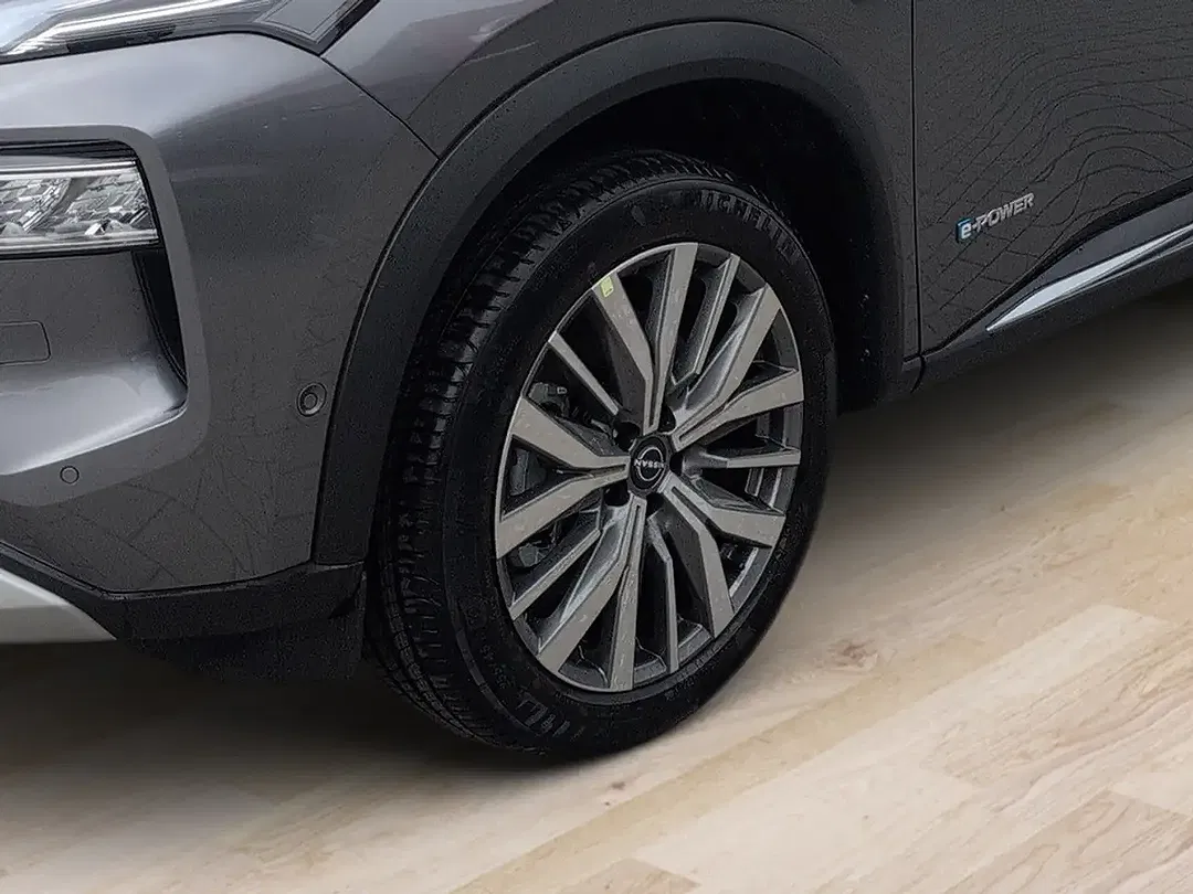 Nissan X-Trail - Thumbnail 9
