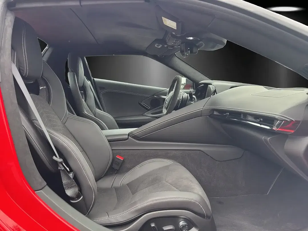 Corvette C8 - Thumbnail 6