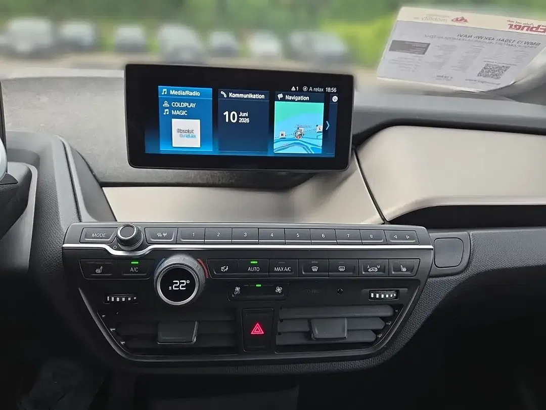 BMW i3 - Thumbnail 10
