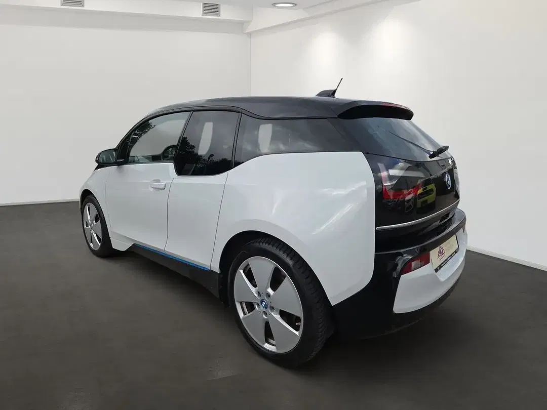 BMW i3 - Thumbnail 5