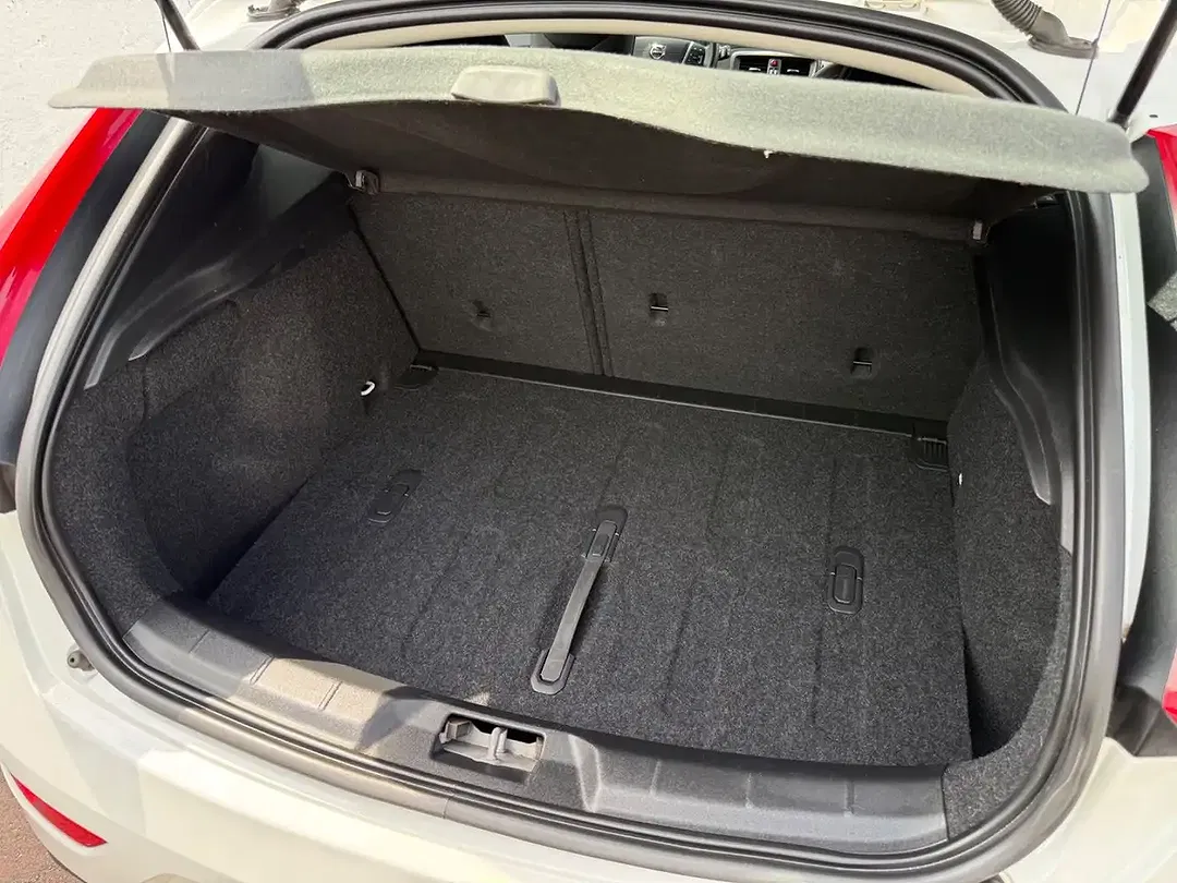 Volvo V40 - Thumbnail 10