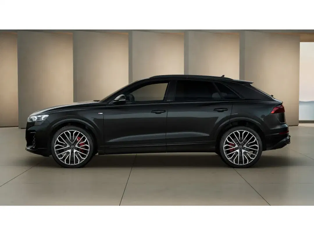 Audi Q8 - Thumbnail 3