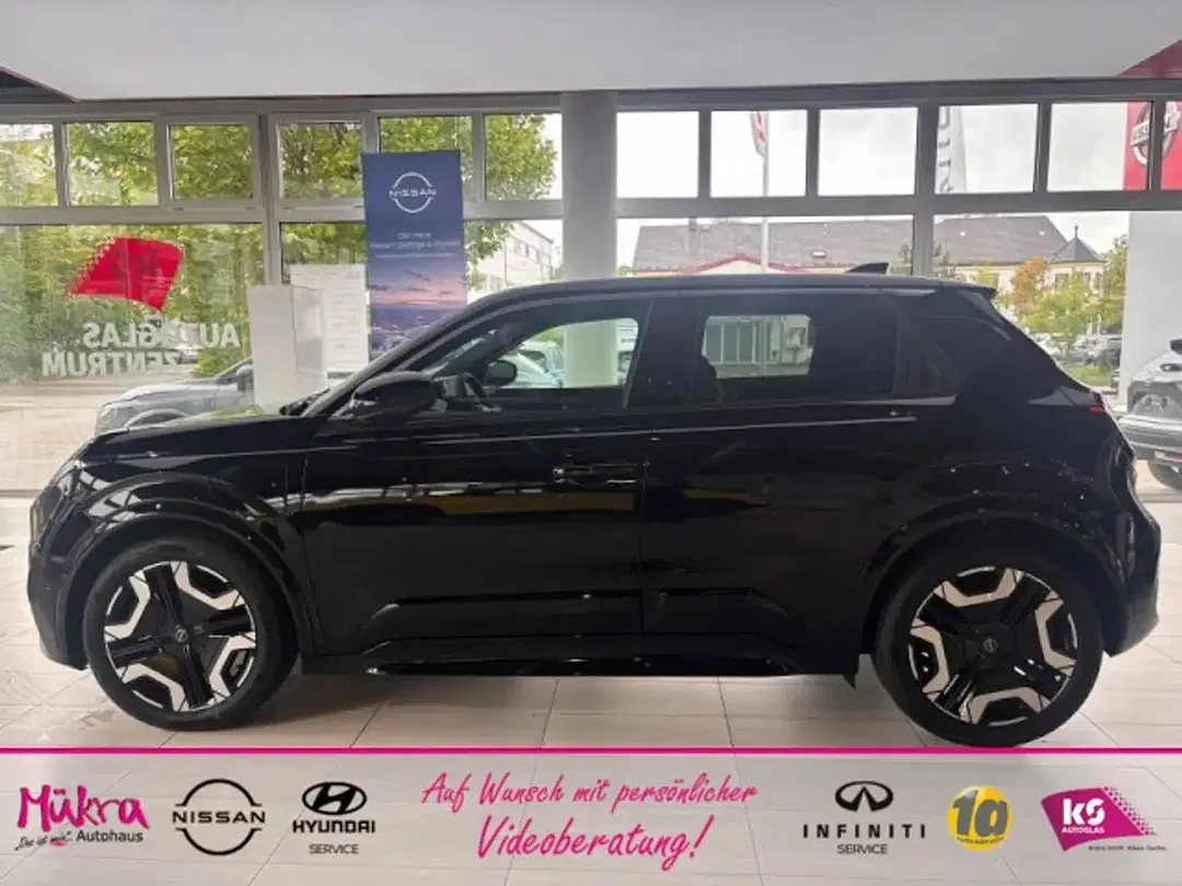 Nissan Micra - Thumbnail 3
