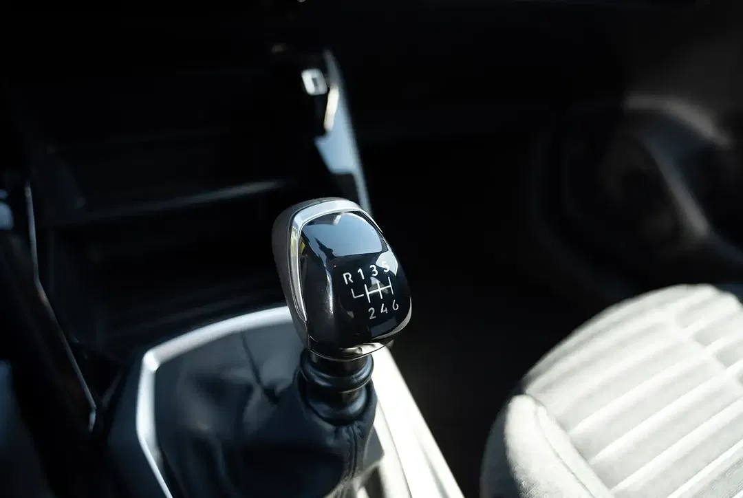 Peugeot 208 - Thumbnail 8