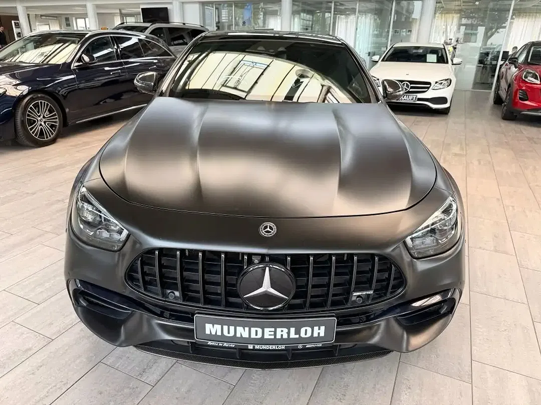 Mercedes-Benz E 63 AMG - Thumbnail 4