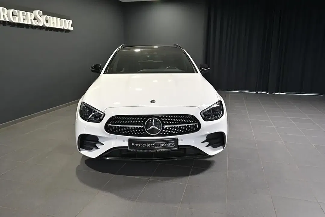 Mercedes-Benz E 220 - Thumbnail 11