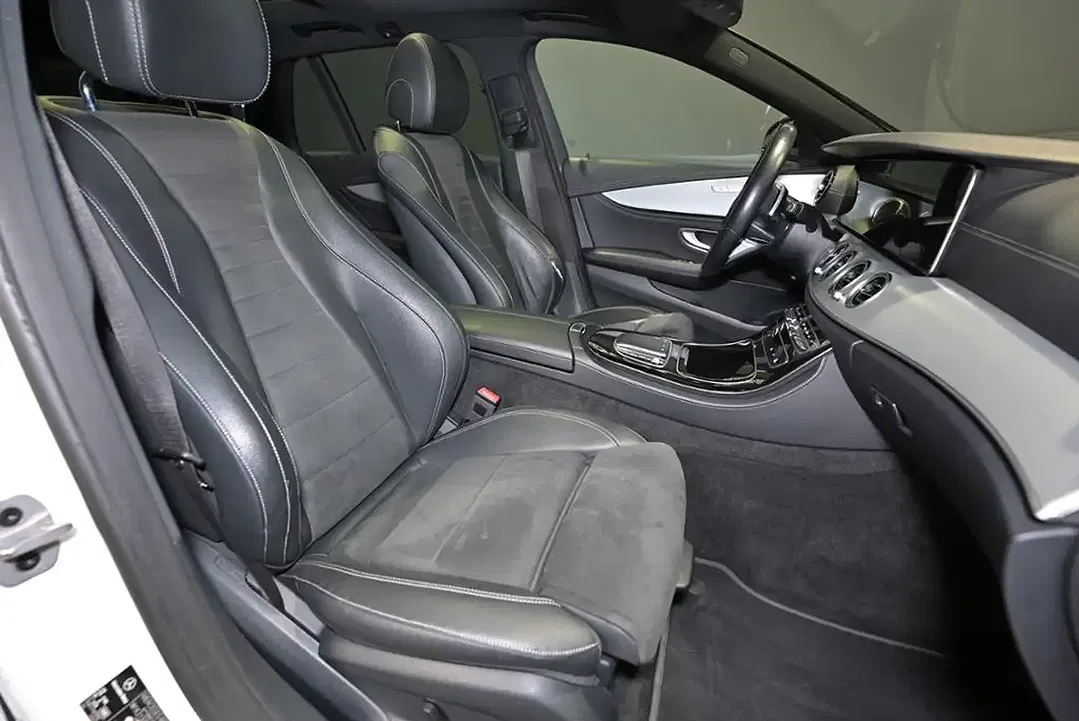 Mercedes-Benz E 220 - Thumbnail 5