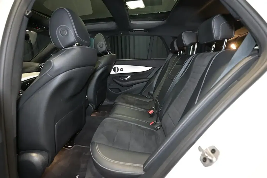 Mercedes-Benz E 220 - Thumbnail 6