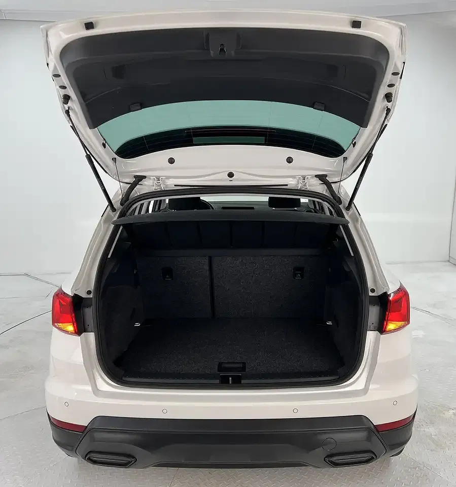SEAT Arona - Thumbnail 13