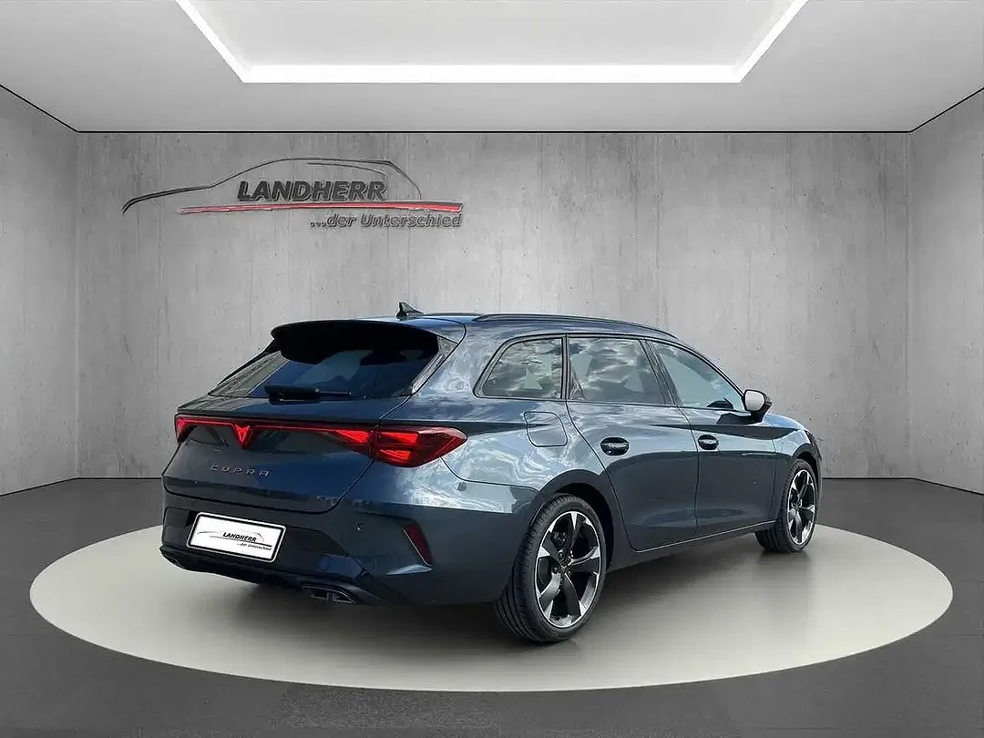 CUPRA Leon - Thumbnail 3