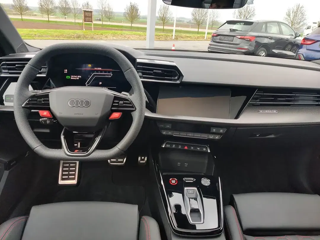 Audi RS3 - Thumbnail 6