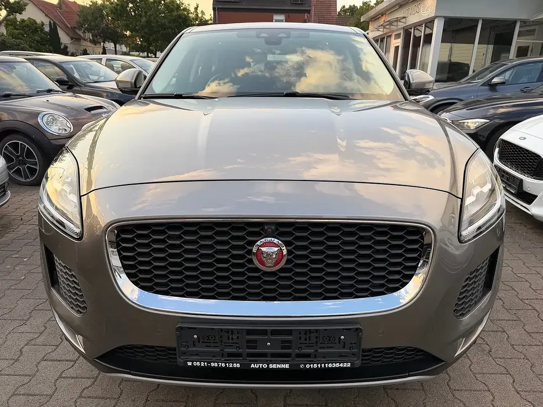 Jaguar E-Pace - Thumbnail 2