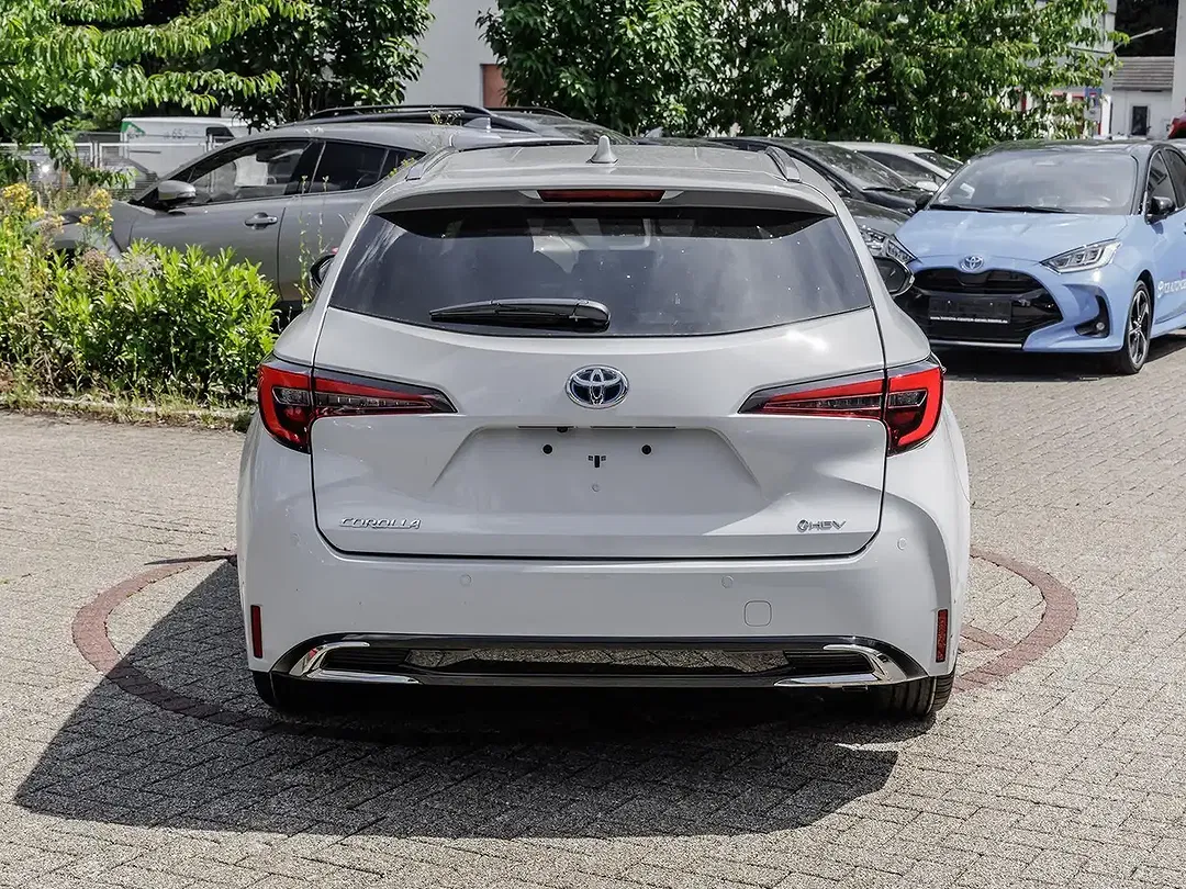 Toyota Corolla - Thumbnail 5