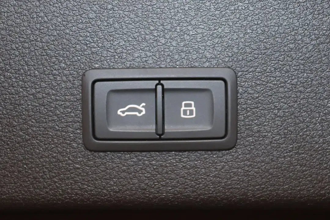 Audi e-tron - Thumbnail 8