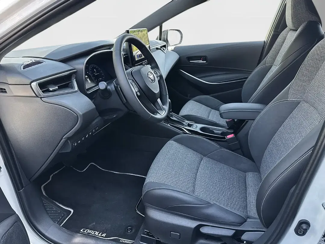 Toyota Corolla - Thumbnail 8