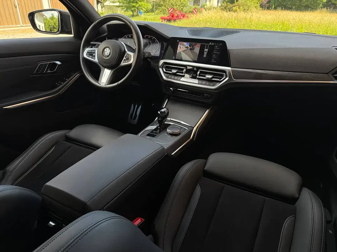 BMW 320 - Thumbnail 10