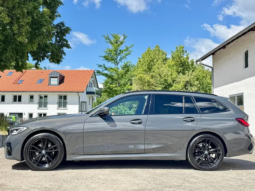 BMW 320 - Thumbnail 5