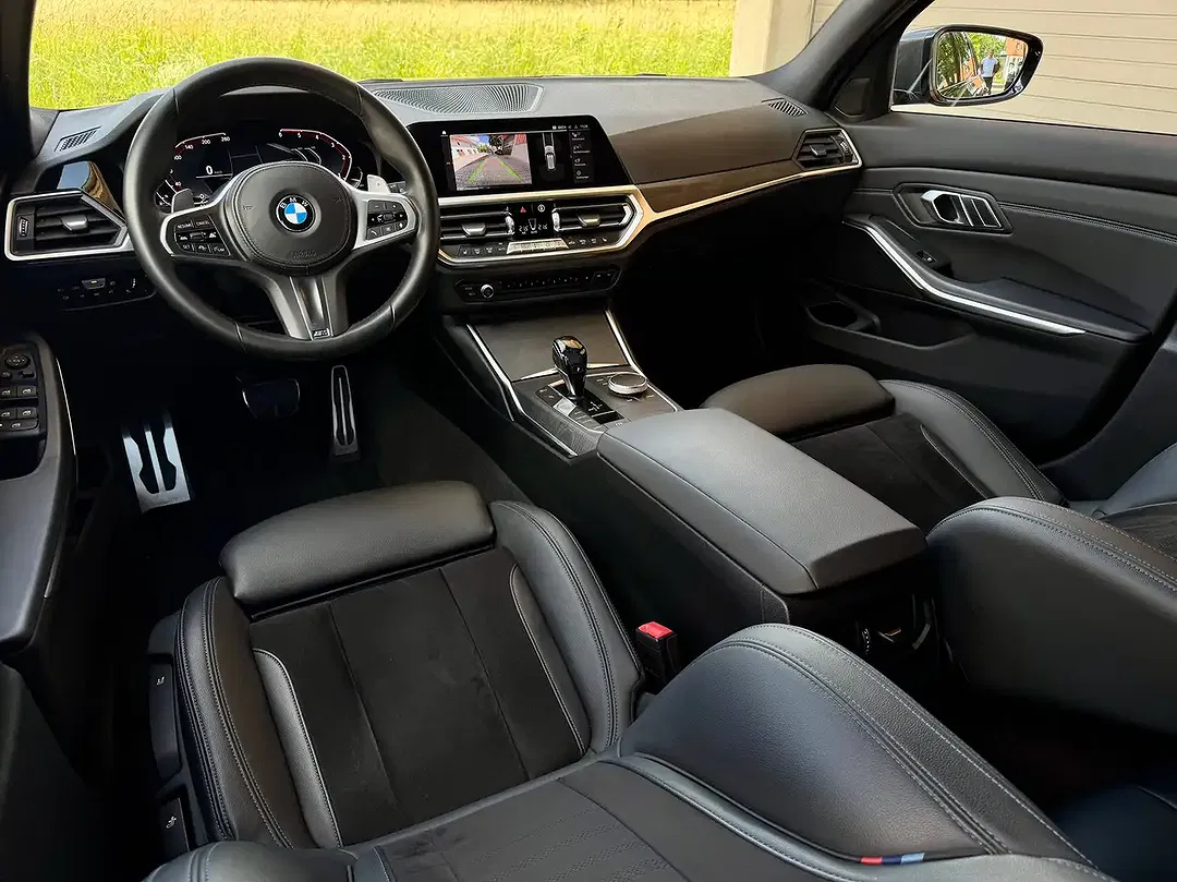 BMW 320 - Thumbnail 9