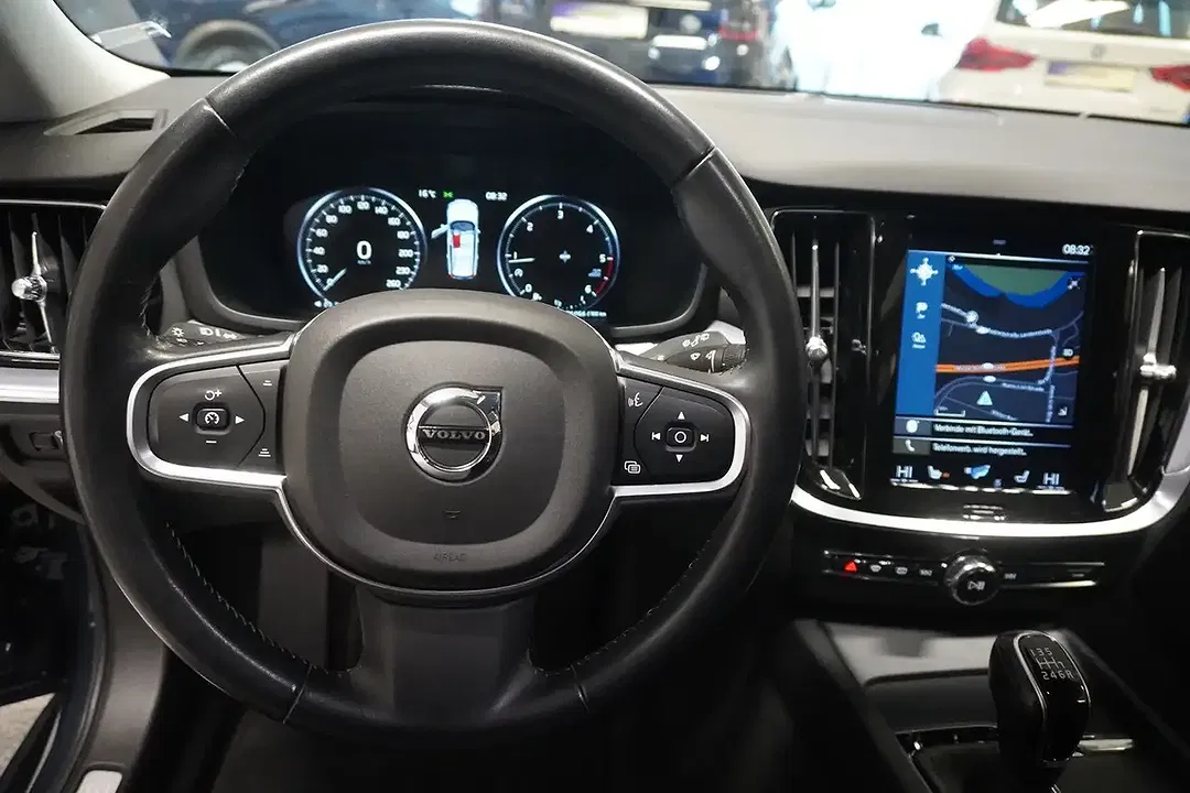 Volvo V60 - Thumbnail 11