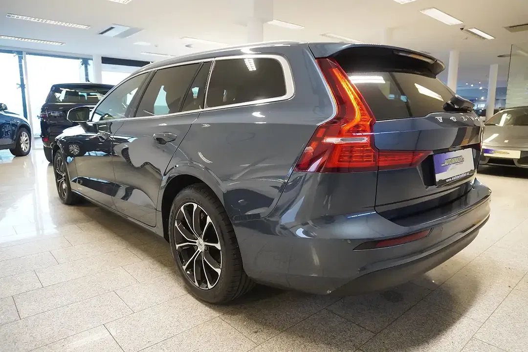 Volvo V60 - Thumbnail 4