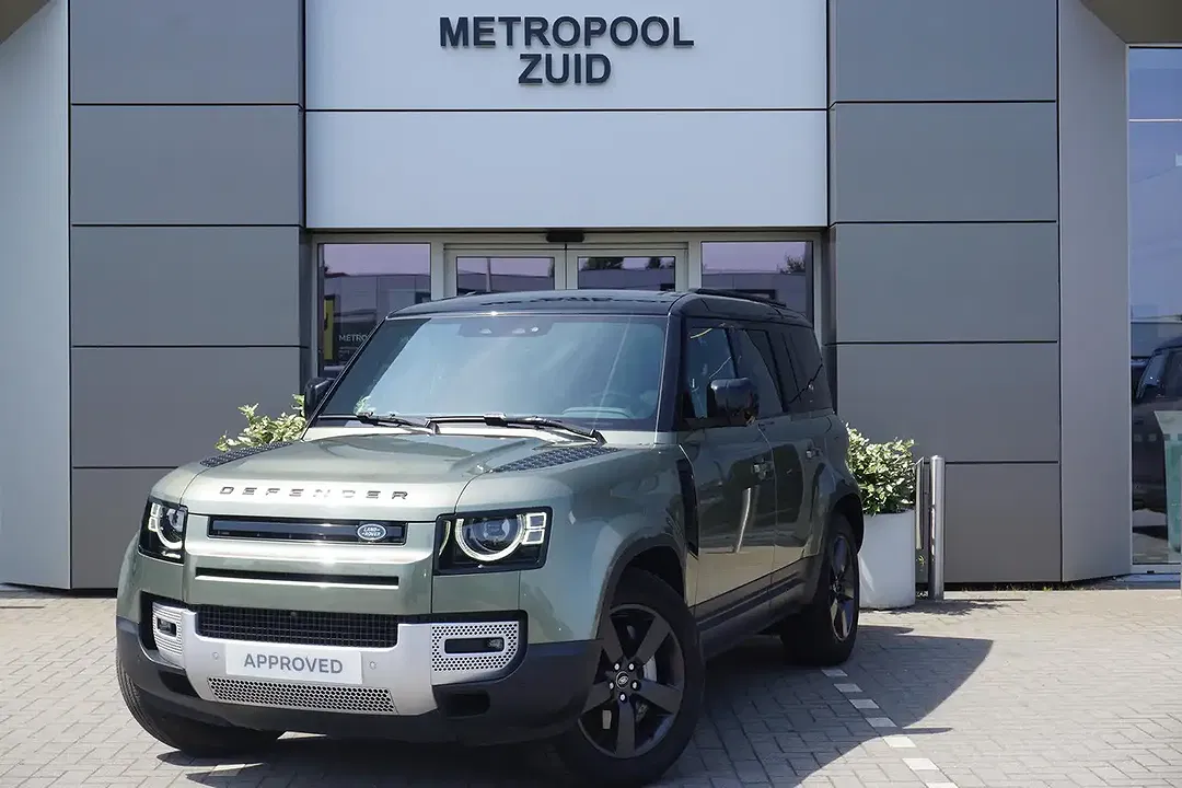 Land Rover Defender PHEV 110 SE