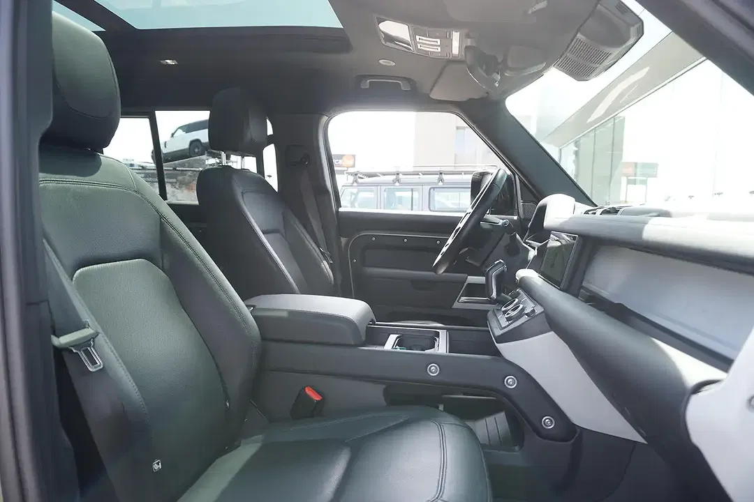 Land Rover Defender - Thumbnail 12