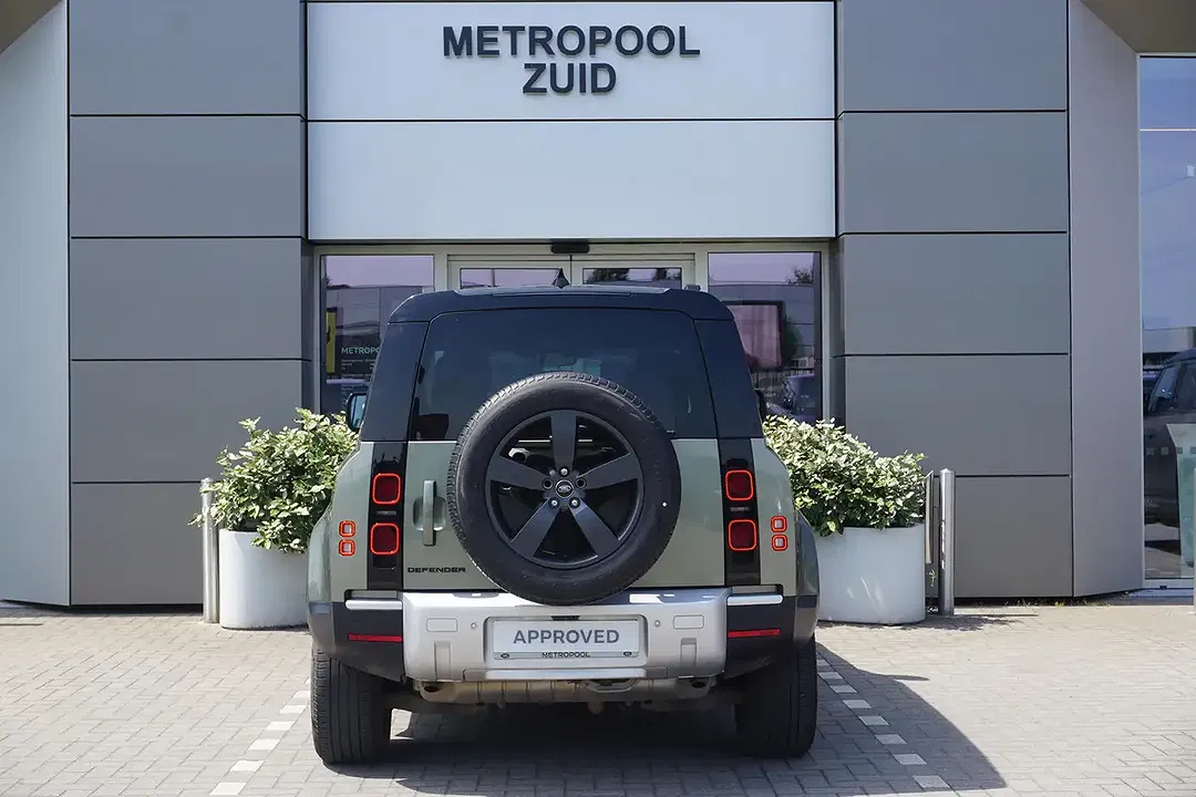 Land Rover Defender - Thumbnail 7