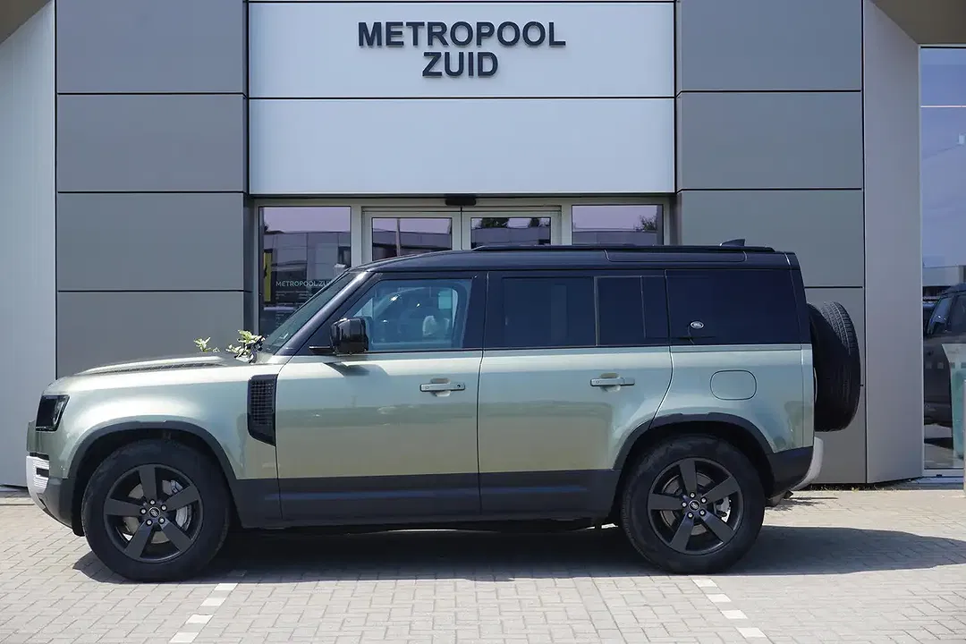 Land Rover Defender - Thumbnail 8