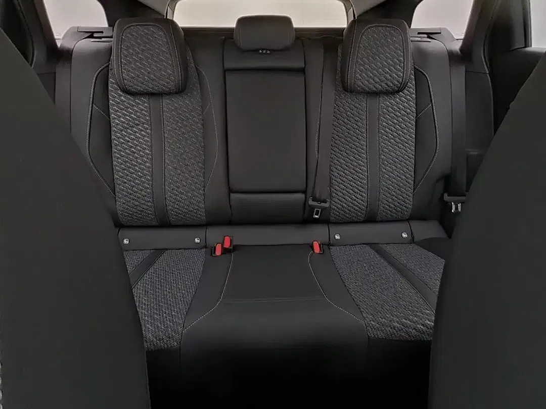 Peugeot 308 - Thumbnail 9