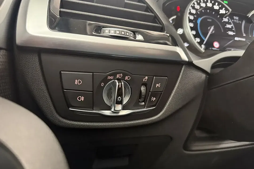 BMW X3 - Thumbnail 31