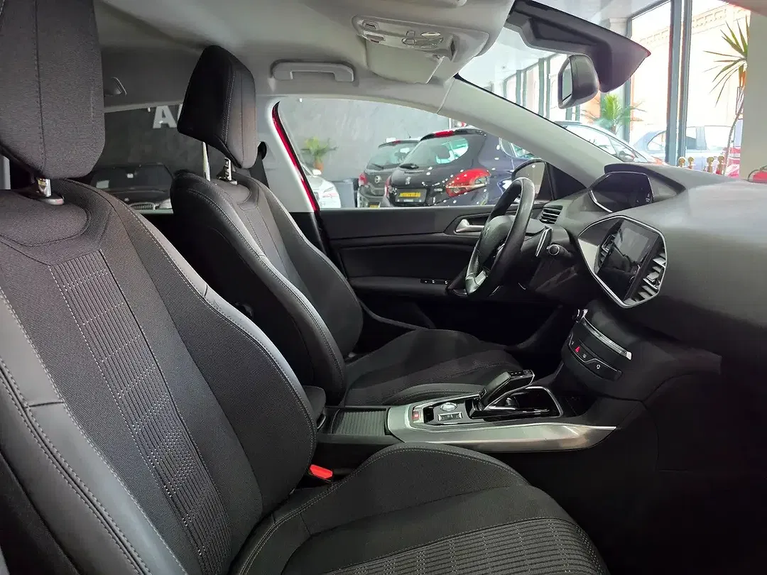 Peugeot 308 - Thumbnail 15