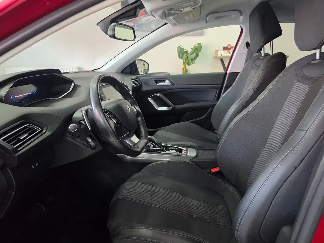 Peugeot 308 - Thumbnail 5