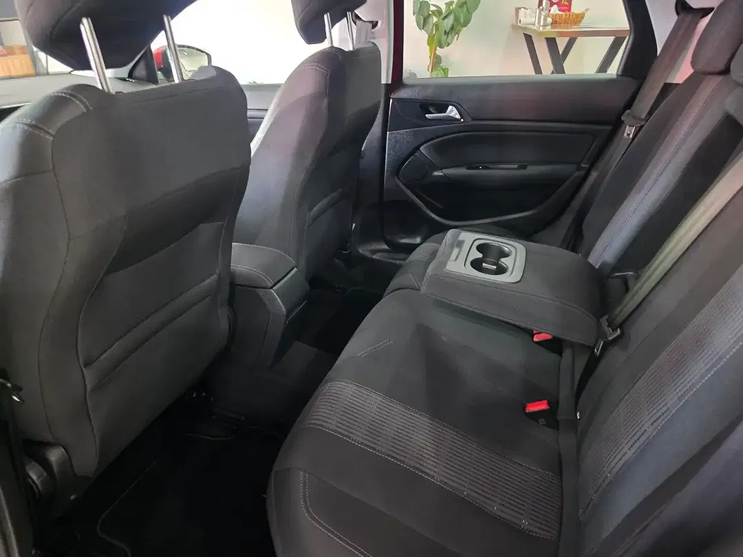 Peugeot 308 - Thumbnail 7