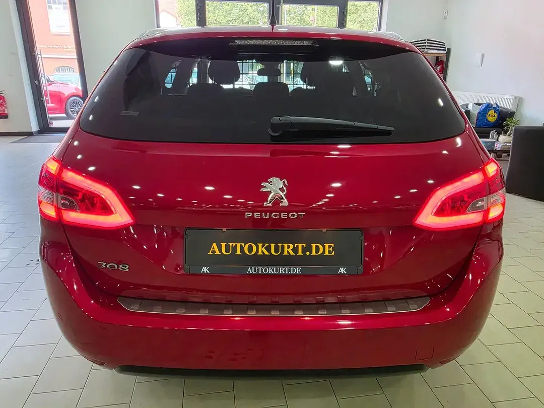 Peugeot 308 - Thumbnail 9
