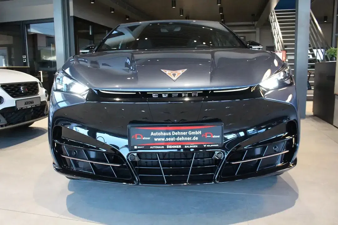 CUPRA Tavascan - Thumbnail 3