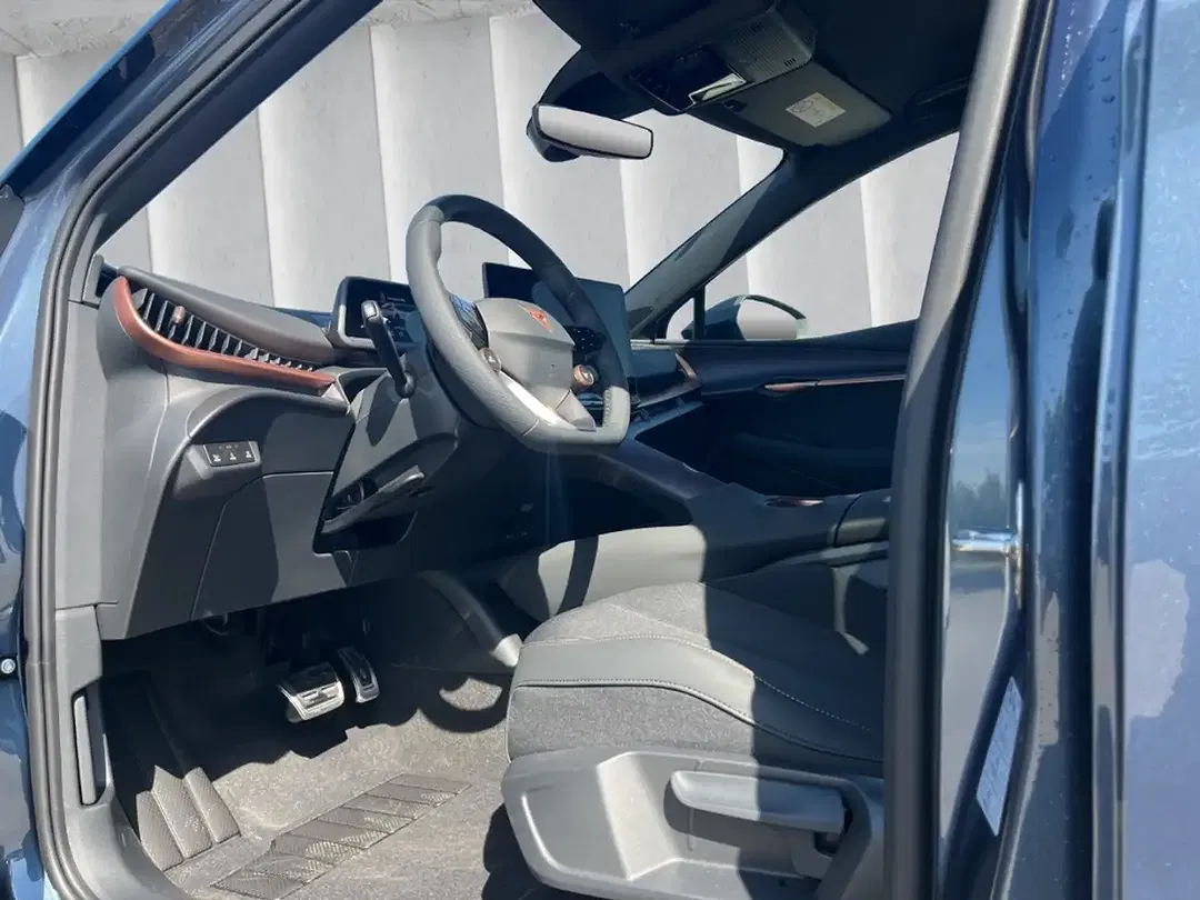CUPRA Tavascan - Thumbnail 6