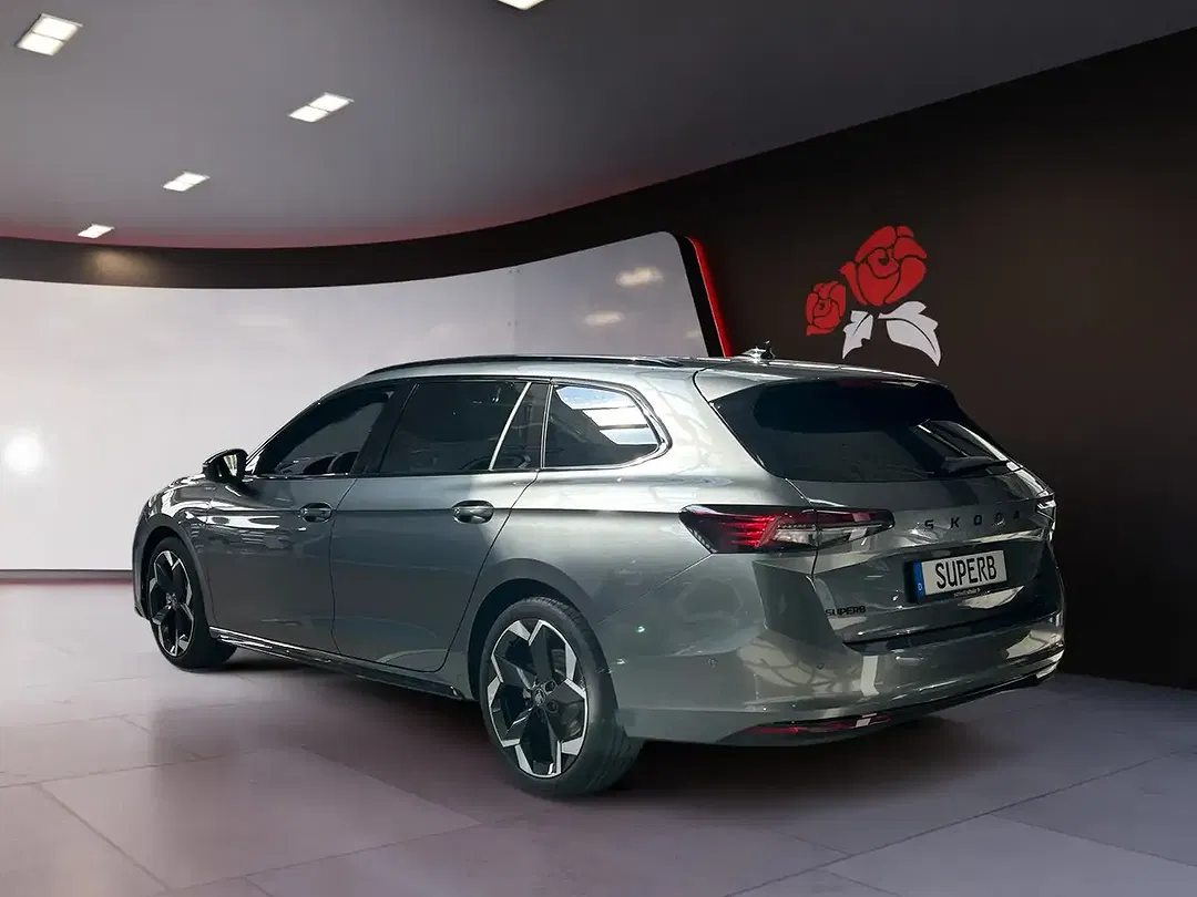 Skoda Superb - Thumbnail 3