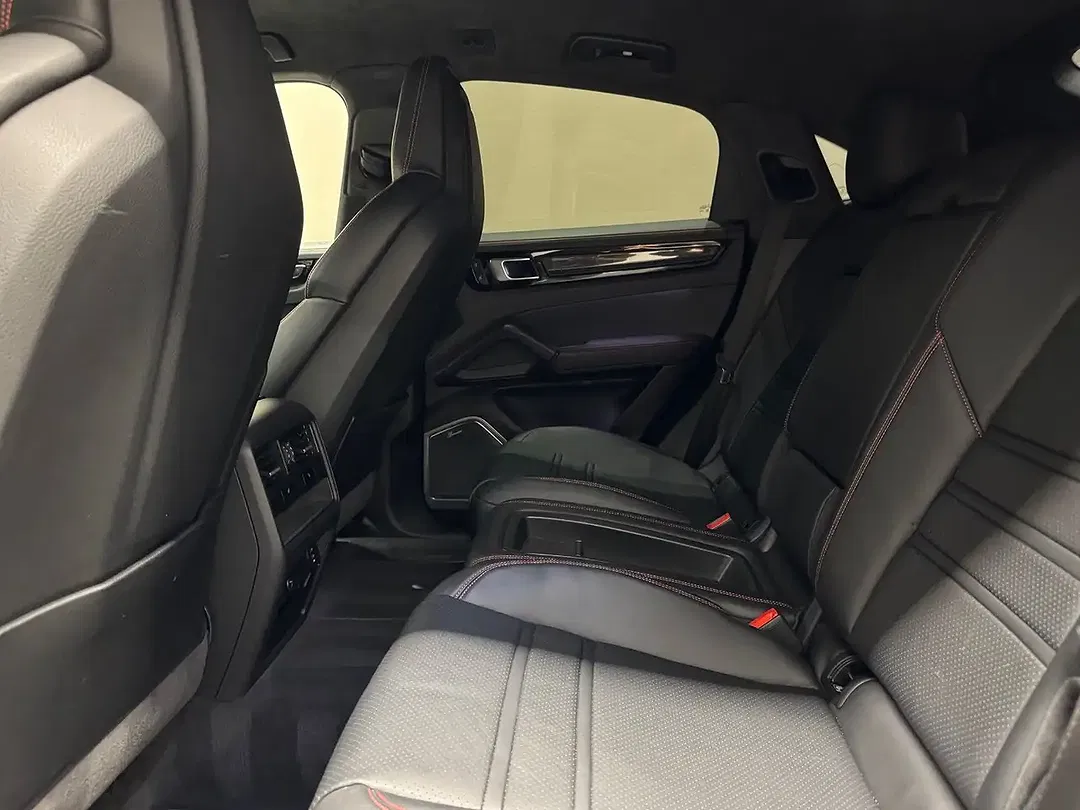 Porsche Cayenne - Thumbnail 13