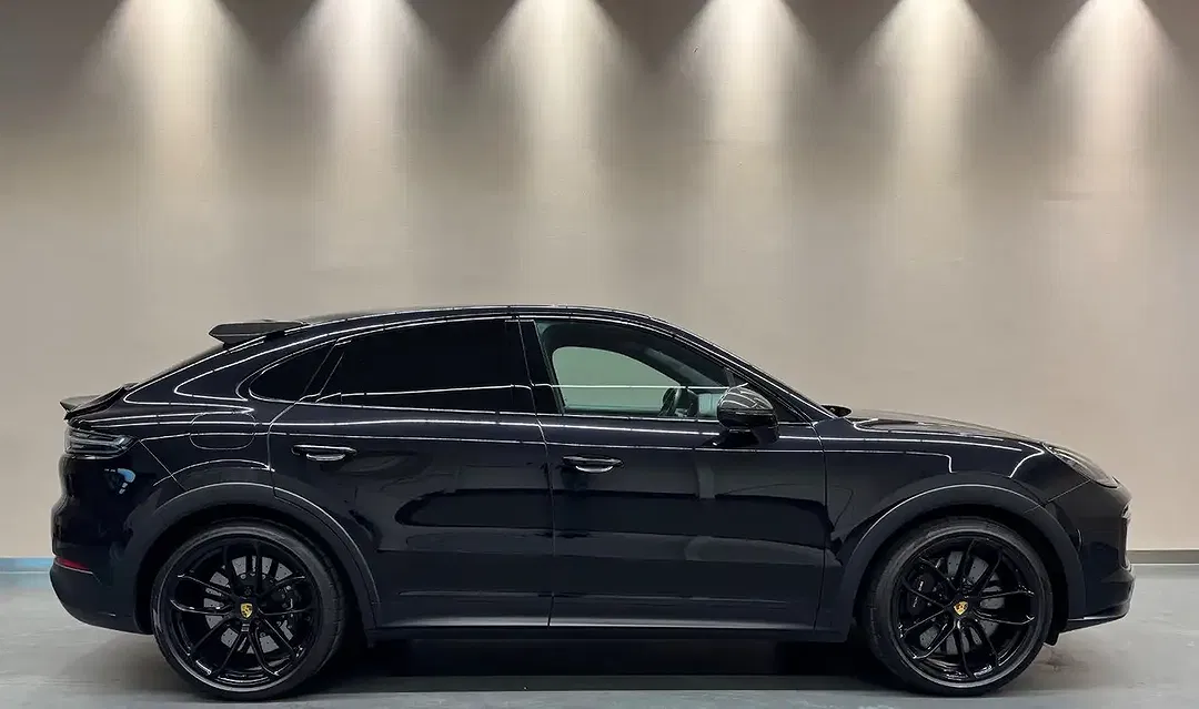 Porsche Cayenne - Thumbnail 5