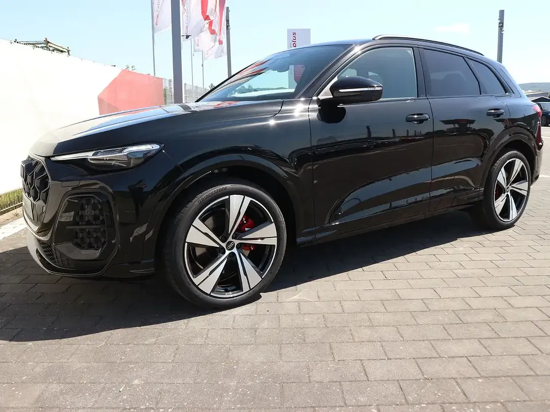 Audi SQ5 - Thumbnail 3