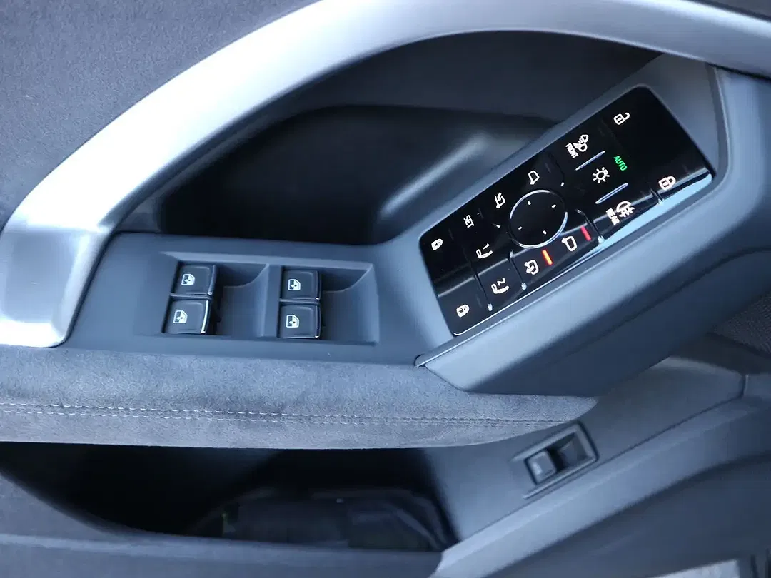 Audi SQ5 - Thumbnail 8