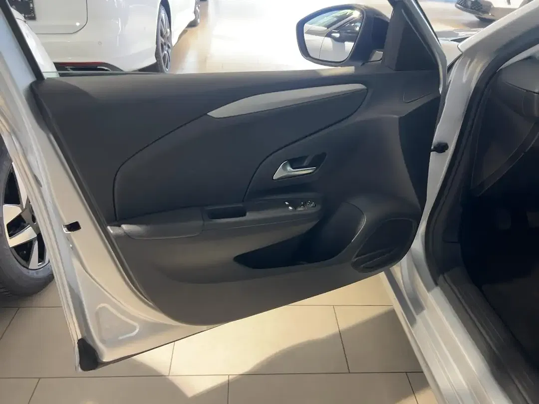 Opel Corsa - Thumbnail 9