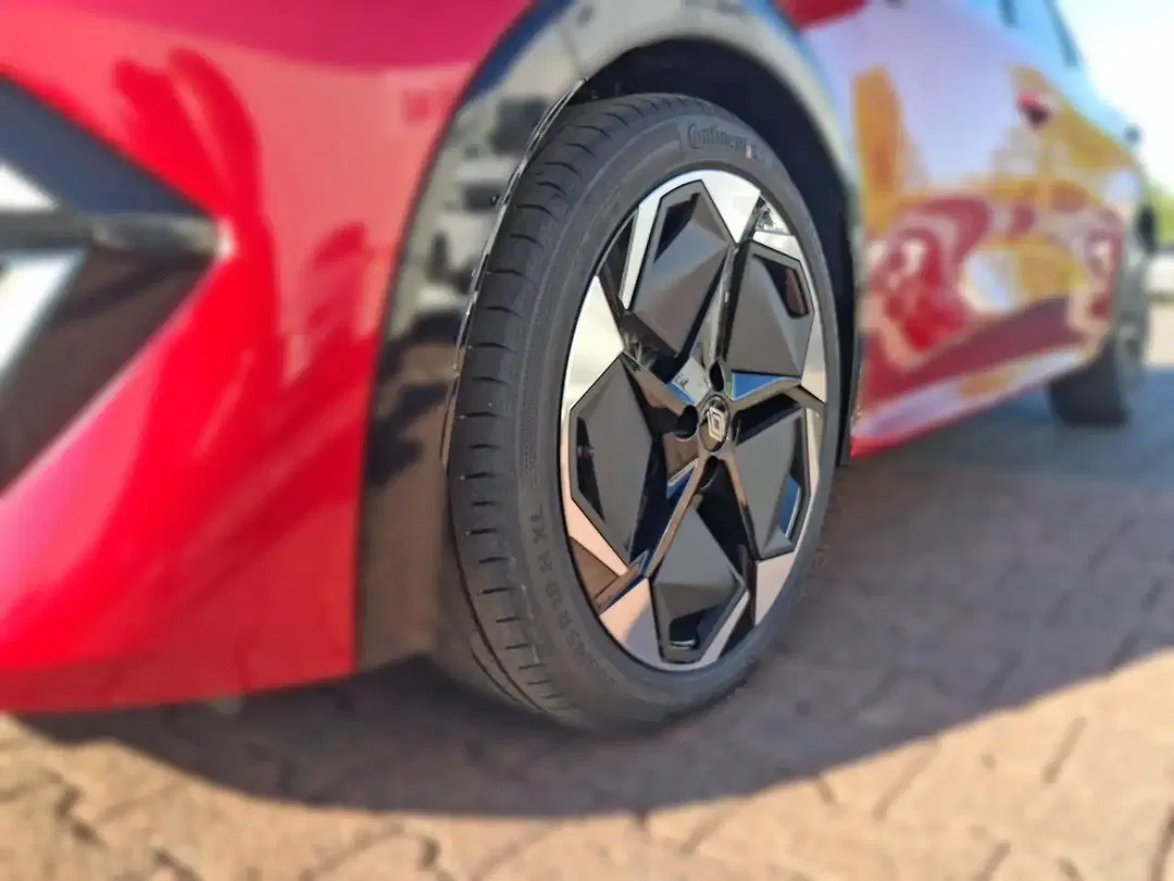 Renault Clio - Thumbnail 4