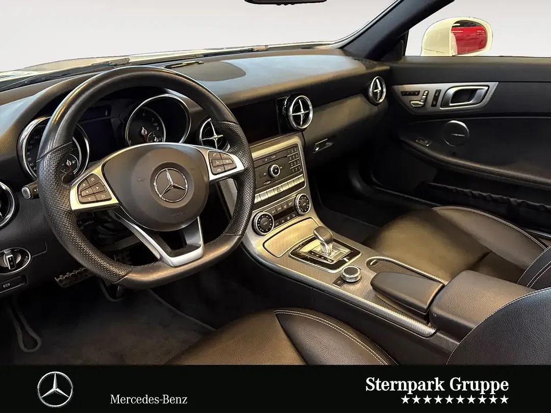 Mercedes-Benz SLC 300 - Thumbnail 10