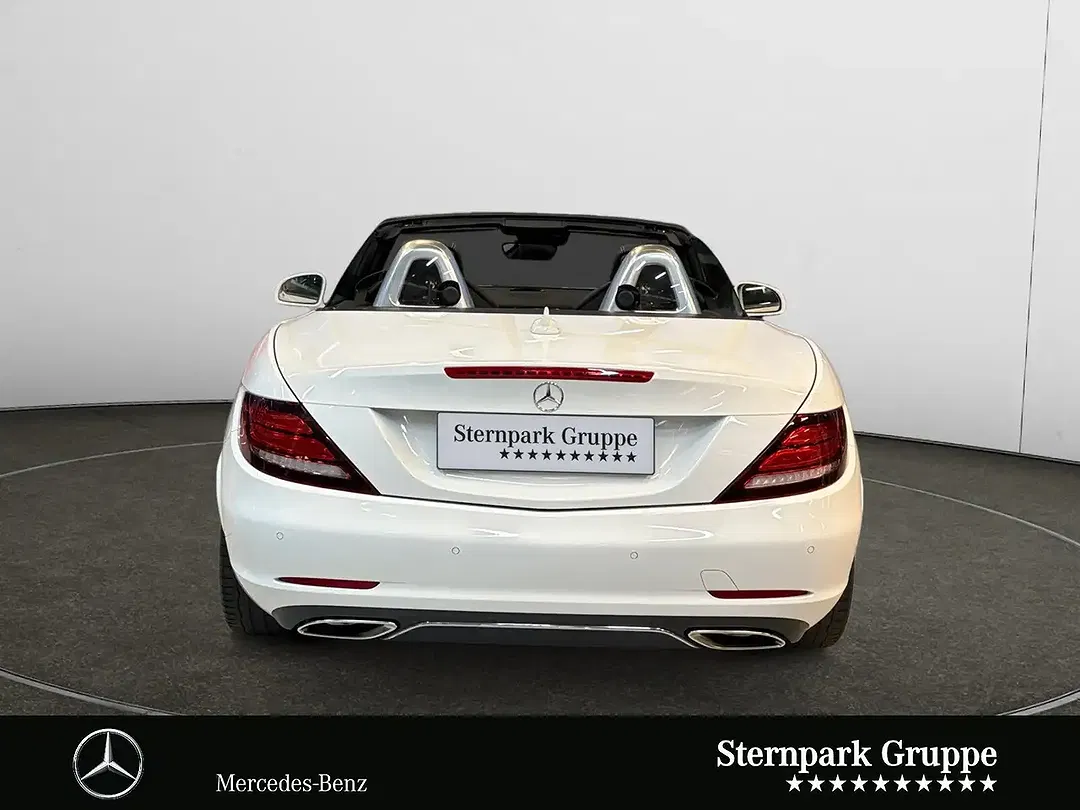 Mercedes-Benz SLC 300 - Thumbnail 4