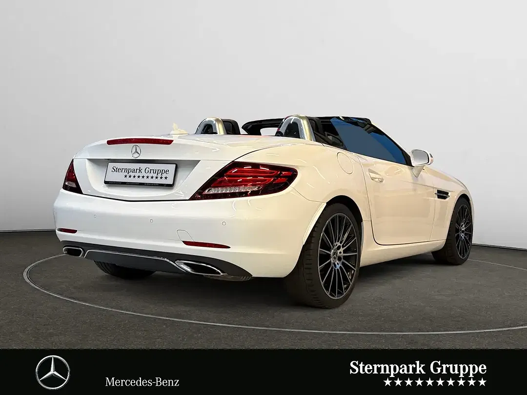 Mercedes-Benz SLC 300 - Thumbnail 5