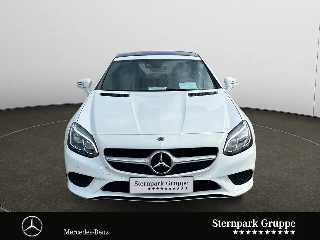 Mercedes-Benz SLC 300 - Thumbnail 8