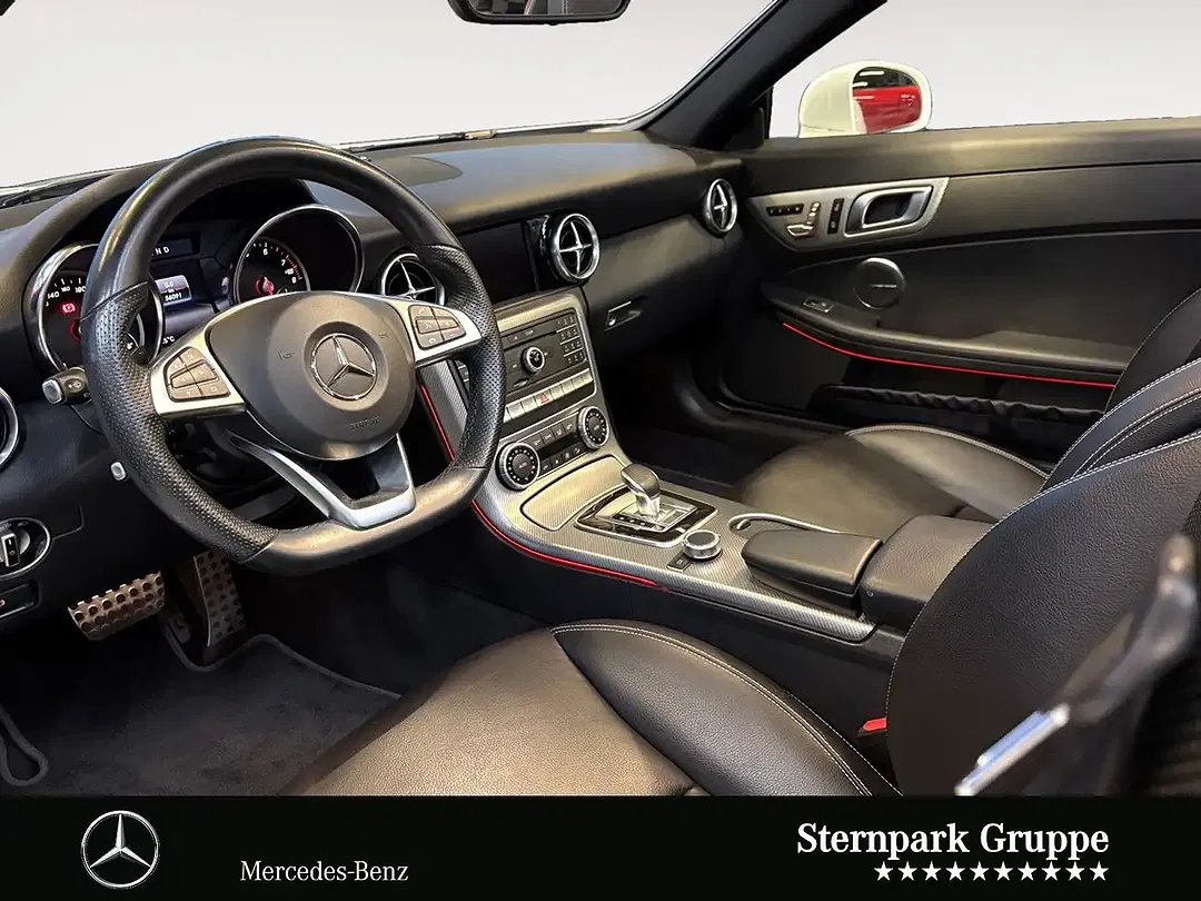 Mercedes-Benz SLC 300 - Thumbnail 9