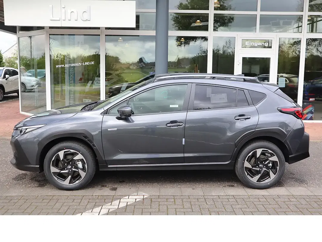 Subaru Crosstrek - Thumbnail 3